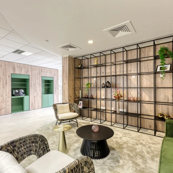 Bureau privé 15 m² 2 postes Location bureau Boulevard Michaēl Faraday Serris 77700 - photo 4