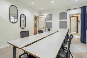 Espace indépendant - 75008 - 10 postes - 7110€
