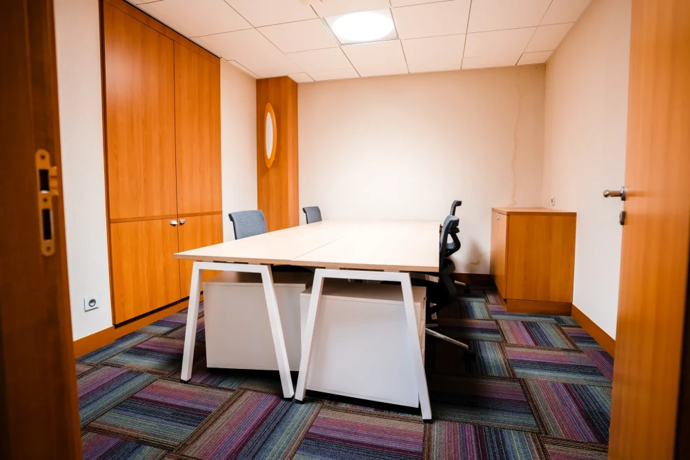 Bureau privé - 85000 - 4 postes - 230€