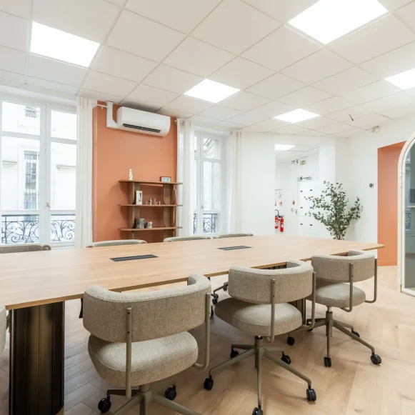 Espace indépendant 218 m² 33 postes Location bureau Rue Montmartre Paris 75002 - photo 1
