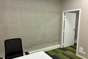 Bureau privé - 49000 - 3 postes - 592€
