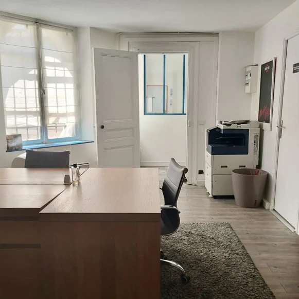 Bureau privé 40 m² 6 postes Location bureau Rue Richer Paris 75009 - photo 1