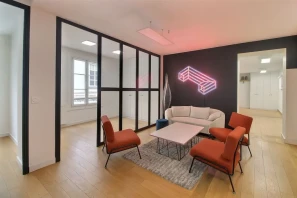 Espace indépendant - 75010 - 20 postes - 9900€