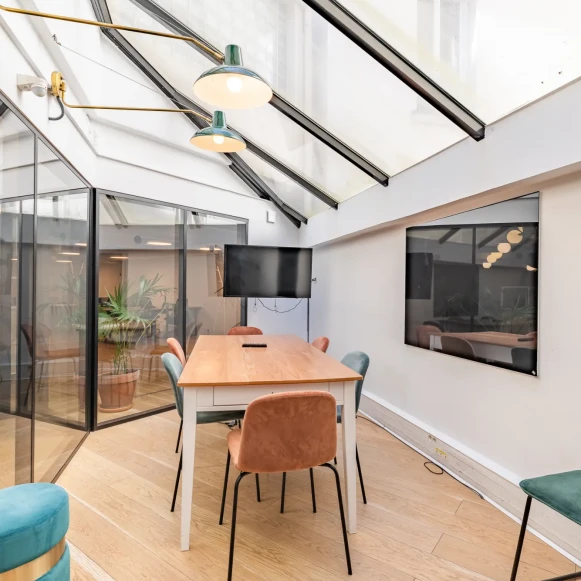Bureau privé 80 m² 18 postes Location bureau Rue Duhesme Paris 75018 - photo 5