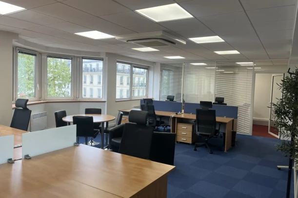 Bureau privé - 75010 - 10 postes - 3500€