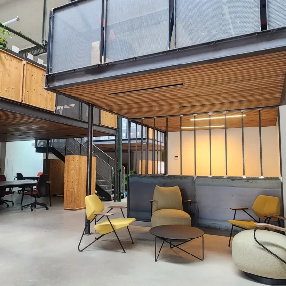 Bureau privé 21 m² 6 postes Location bureau Rue Parmentier Oullins-Pierre-Bénite 69600 - photo 2