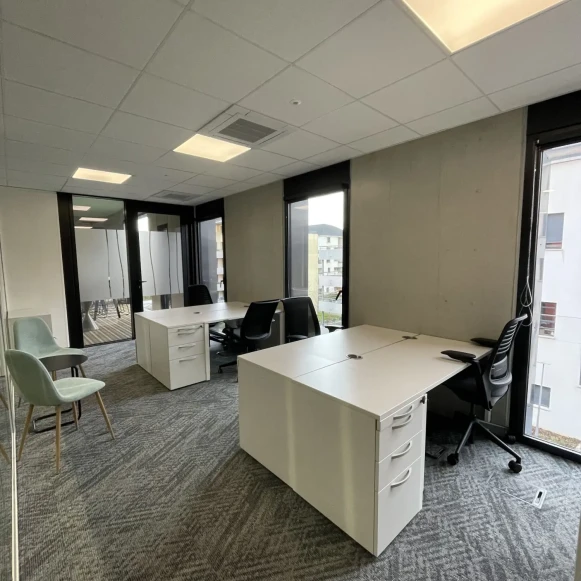 Bureau privé 20 m² 6 postes Coworking Avenue Pierre-Georges Latécoère Toulouse 31400 - photo 6