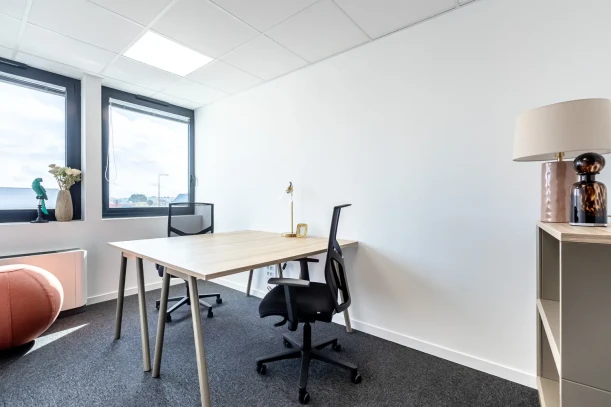 Bureau privé - 72650 - 2 postes - 728€