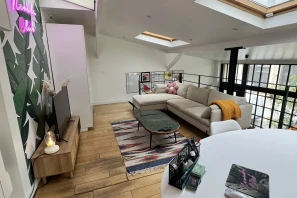 Espace indépendant - 75010 - 8 postes - 3500€