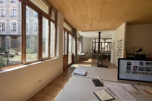 Open Space - 42000 - 2 postes - 170€