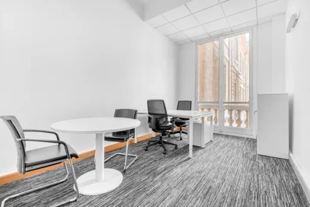 Bureau privé - 75001 - 4 postes - 4347€