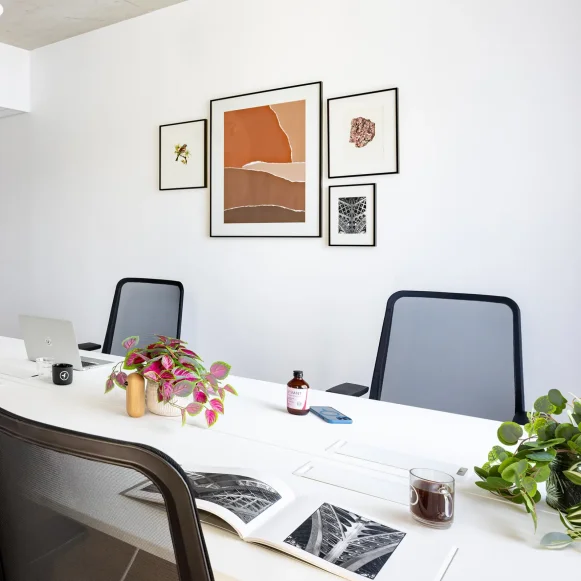 Bureau privé 17 m² 5 postes Location bureau Boulevard Voltaire Paris 75011 - photo 1