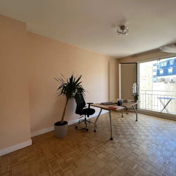 Bureau privé 80 m² 7 postes Coworking Boulevard Exelmans Paris 75016 - photo 3