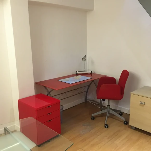 Bureau privé 40 m² 8 postes Location bureau Rue du Grand Prieuré Paris 75011 - photo 6