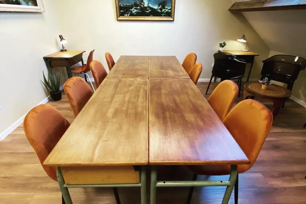 Open Space - 44200 - 3 postes - 280€