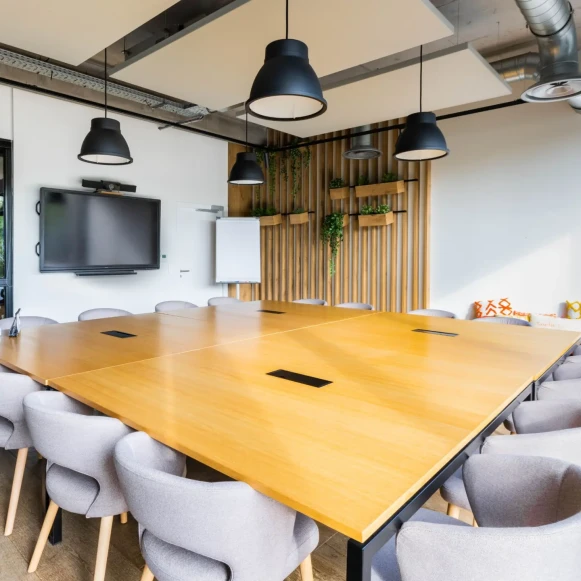 Bureau privé 15 m² 2 postes Coworking Rue des Bouleaux Lesquin 59810 - photo 5