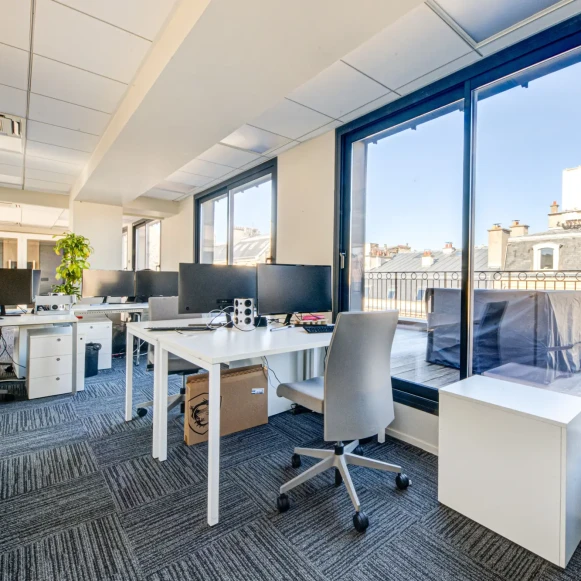 Espace indépendant 150 m² 35 postes Location bureau Rue Léo Delibes Paris 75016 - photo 3