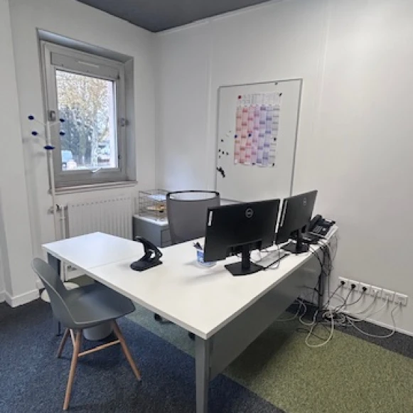 Bureau privé 16 m² 2 postes Location bureau Avenue du Grand Arietaz Chambéry 73000 - photo 9