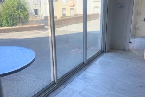 Open Space - 83300 - 5 postes - 550€