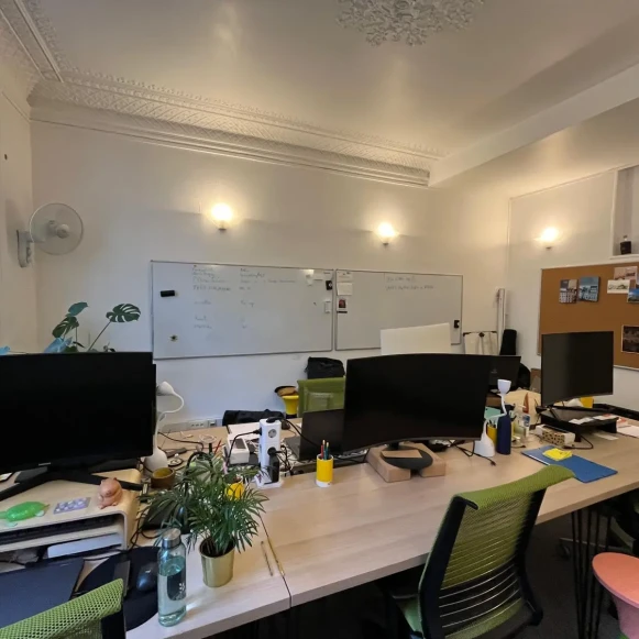 Bureau privé 25 m² 8 postes Coworking Rue du Helder Paris 75009 - photo 4