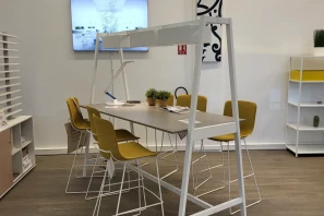 Open Space - 78340 - 16 postes - 300€