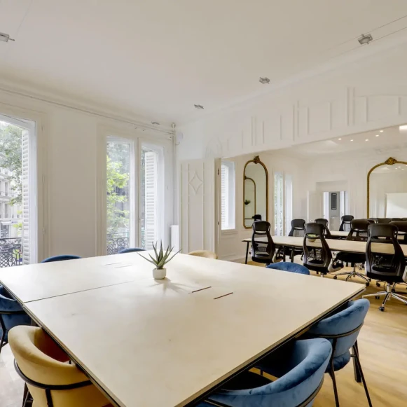 Espace indépendant 189 m² 30 postes Location bureau Boulevard Malesherbes Paris 75008 - photo 1