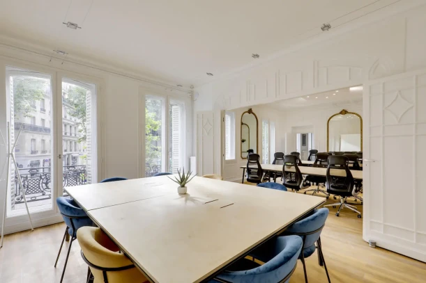 Espace indépendant - 75008 - 30 postes - 19350€