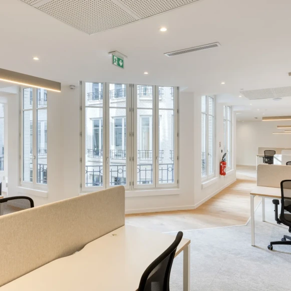 Espace indépendant 380 m² 48 postes Location bureau Rue de Provence Paris 75008 - photo 1