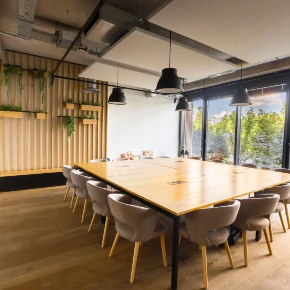 Bureau privé 12 m² 2 postes Coworking Rue des Bouleaux Lesquin 59810 - photo 5