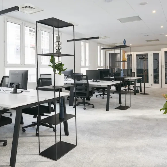 Bureau privé 89 m² 16 postes Coworking Rue Sainte-Anne Paris 75002 - photo 3