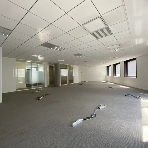 Bureau privé 100 m² 8 postes Coworking Rue Fructidor Paris 75017 - photo 1