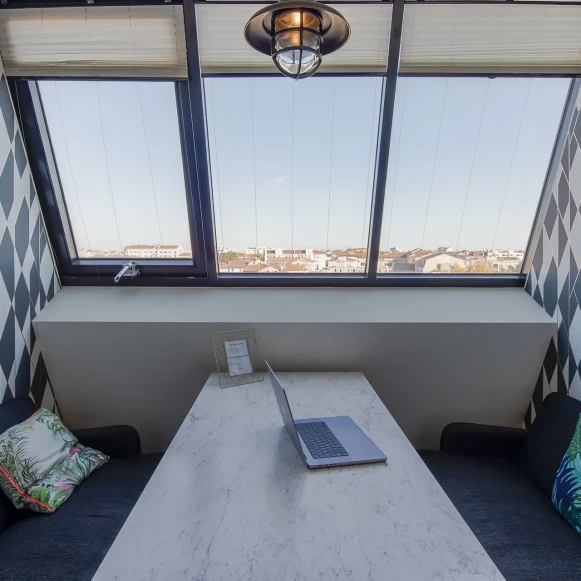 Bureau privé 45 m² 14 postes Coworking Rue de Marseille Lyon 69007 - photo 8