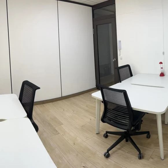 Bureau privé 19 m² 6 postes Coworking Boulevard Pasteur Paris 75015 - photo 3