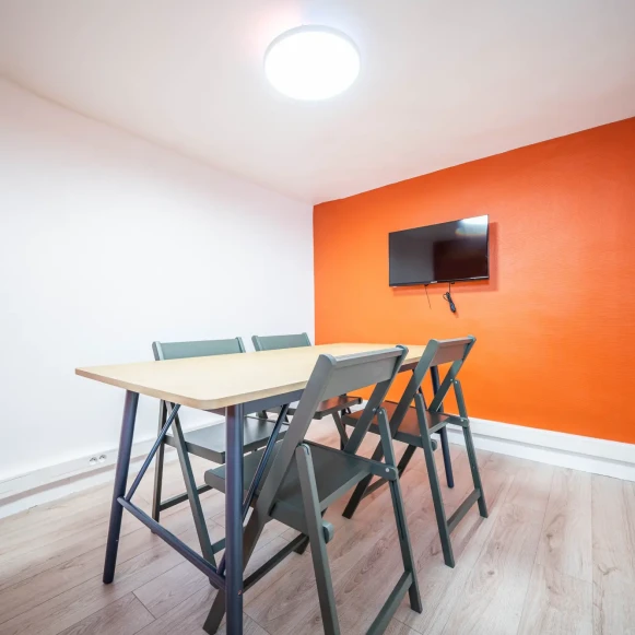 Espace indépendant 85 m² 14 postes Location bureau Rue Chabanais Paris 75002 - photo 6