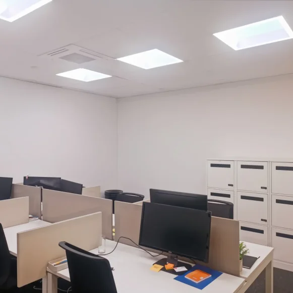 Open Space  1 poste Coworking Rue Frédéric Joliot Aix-en-Provence 13100 - photo 2