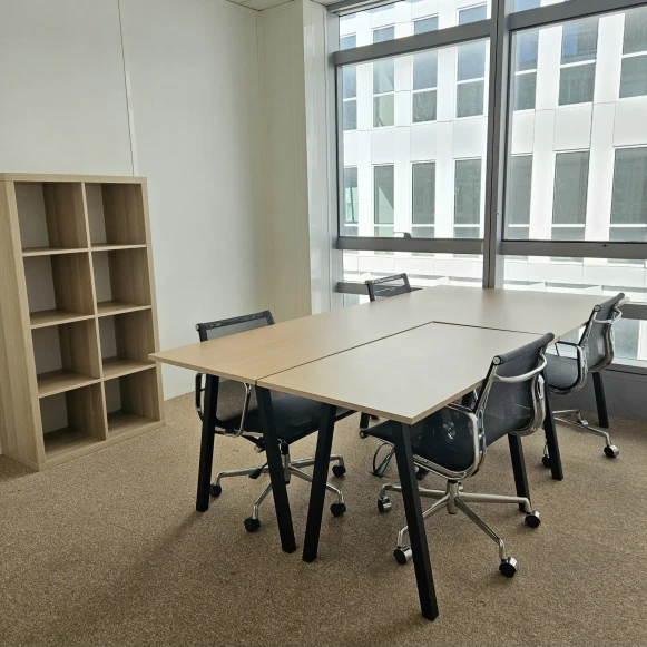 Bureau privé 12 m² 4 postes Location bureau Rue Pleyel Saint-Denis 93200 - photo 1