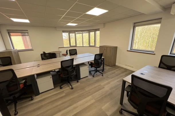 Bureau privé - 92360 - 10 postes - 2100€