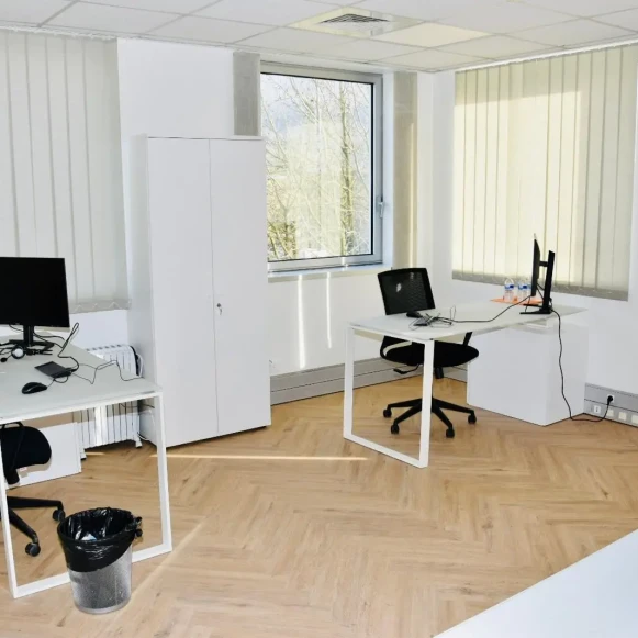 Bureau privé 26 m² 5 postes Location bureau Avenue de Norvège Villebon-sur-Yvette 91140 - photo 2