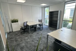 Bureau privé - 69370 - 4 postes - 2150€