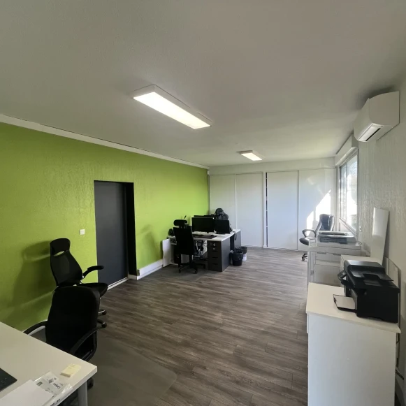 Bureau privé 60 m² 9 postes Coworking Rue Léon Joulin Toulouse 31100 - photo 2
