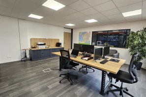 Bureau privé - 77380 - 4 postes - 650€