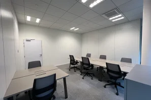 Bureau privé - 94800 - 2 postes - 680€