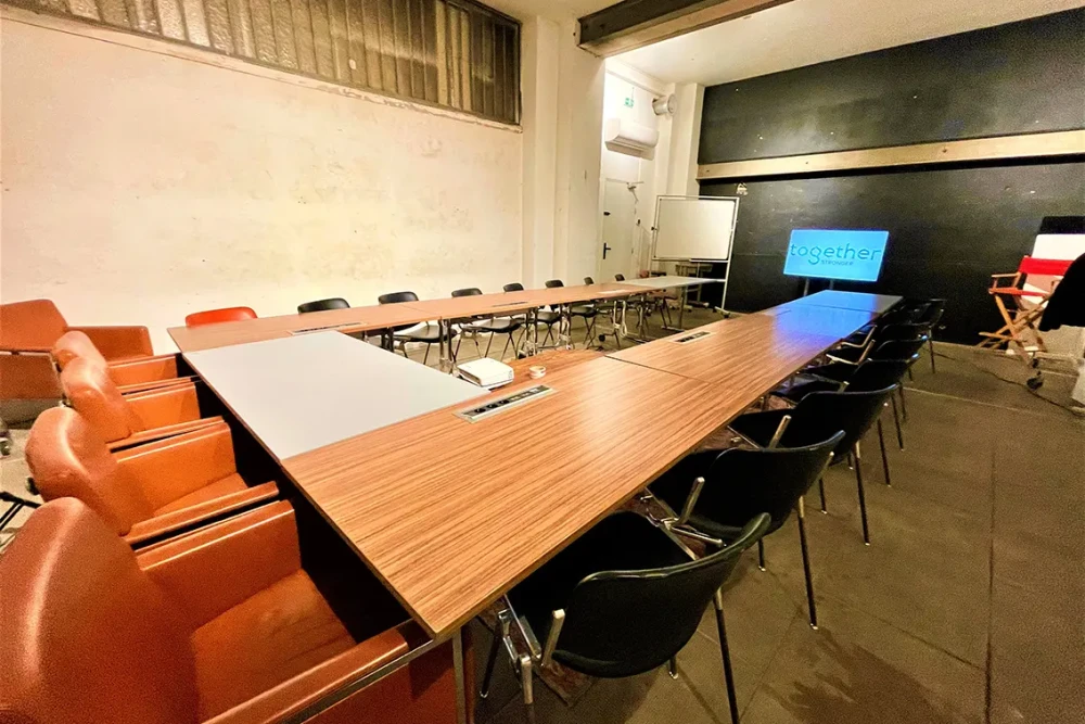 Bureau privé - 75010 - 7 postes - 3300€