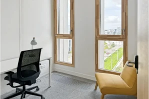 Bureau privé - 38000 - 2 postes - 439€