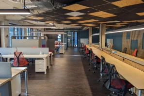 Open Space - 44200 - 32 postes - 350€