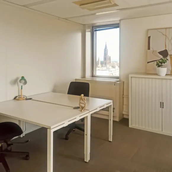 Bureau privé 16 m² 4 postes Coworking Place des Halles Strasbourg 67000 - photo 3