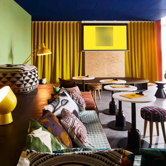 Open Space  1 poste Location bureau Quai Lawton Bordeaux 33300 - photo 6