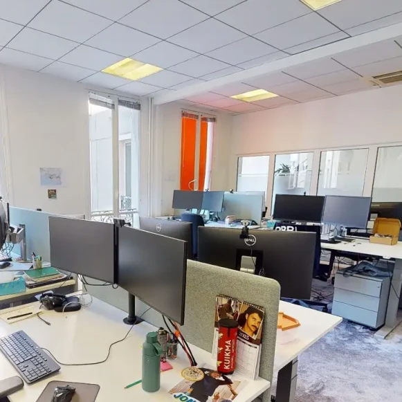 Espace indépendant 280 m² 40 postes Location bureau Rue Saint-Lazare Paris 75009 - photo 5