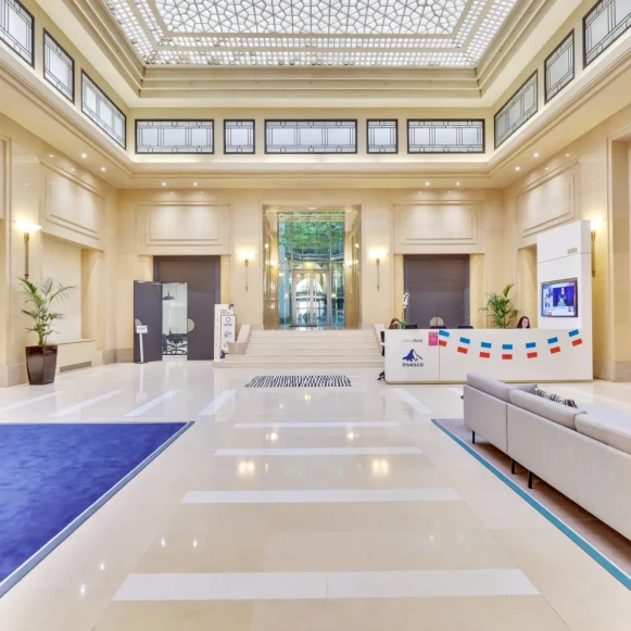 Bureau privé 14 m² 4 postes Coworking Rue de Londres Paris 75009 - photo 1