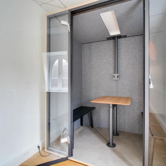 Espace indépendant 100 m² 14 postes Location bureau Rue Ballu Paris 75009 - photo 3